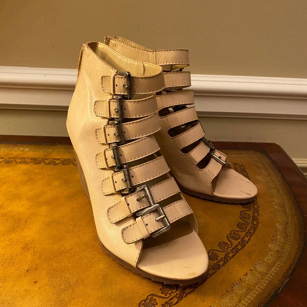 Dolce Vita Strappy Wedge Sandals NEW - Picture 1 of 5